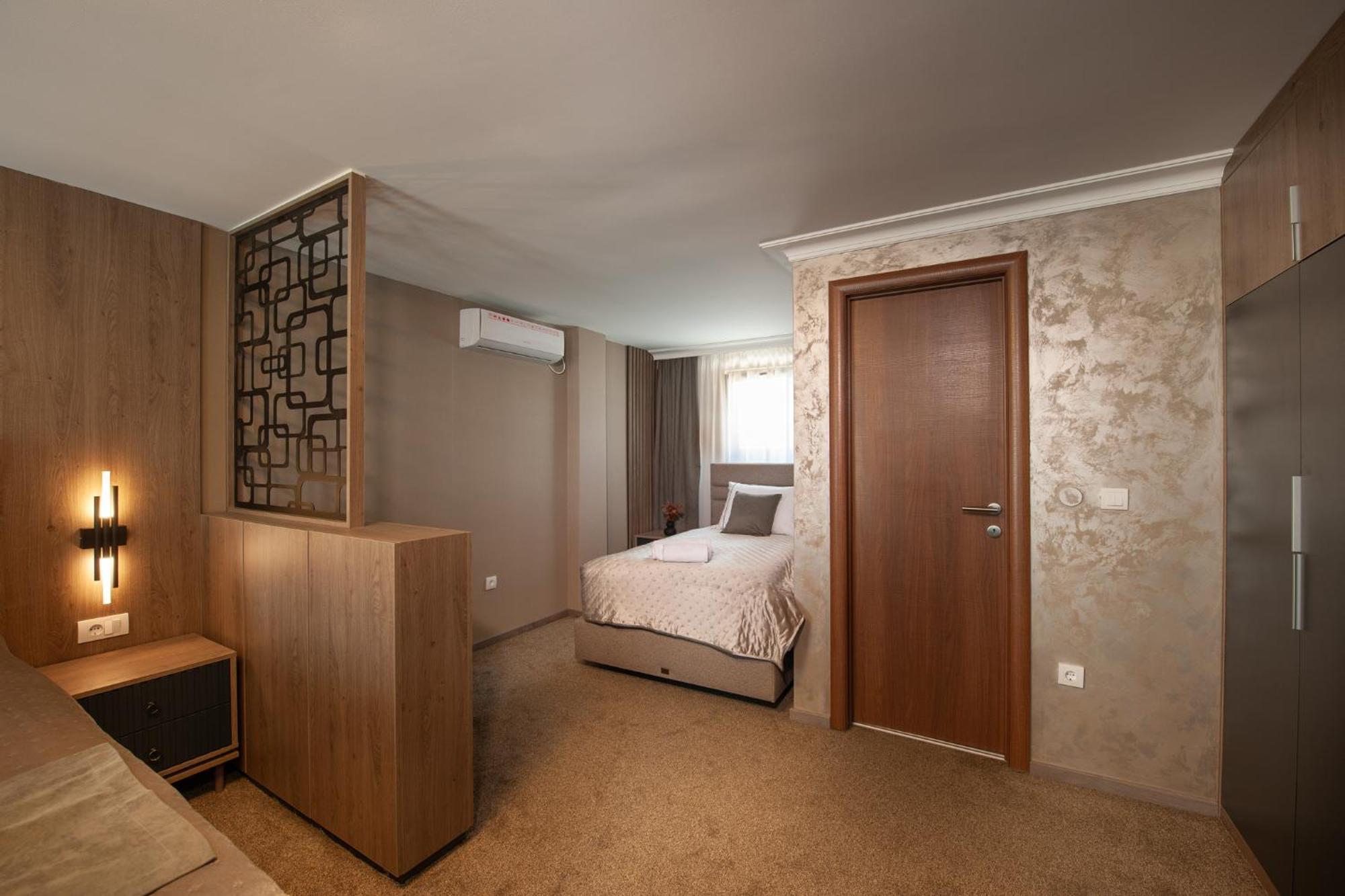 Hotel Kralj Kraljevo Bilik gambar